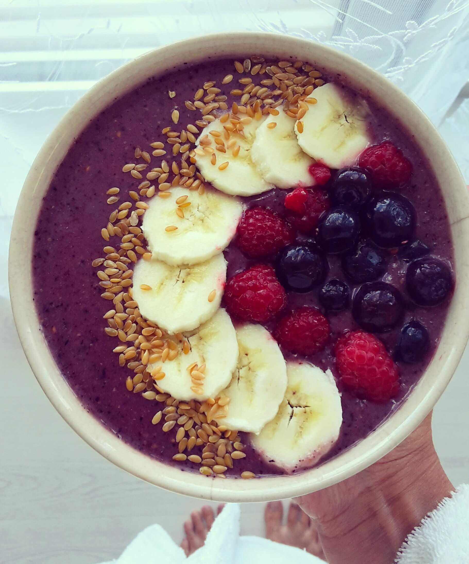 blueberry smoothie with banana and berries