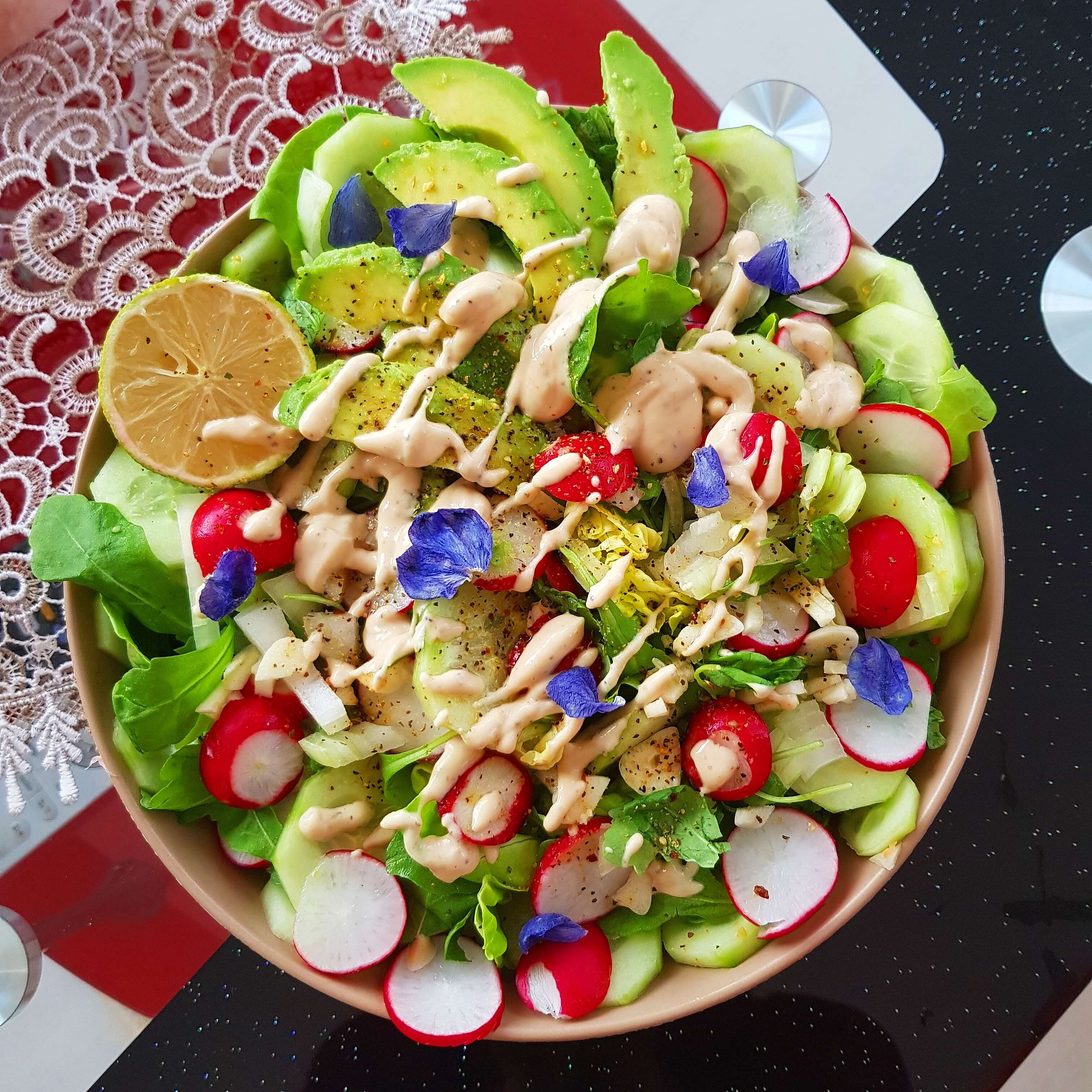 Green salad with radish